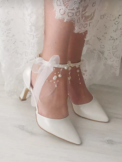 Timeless Sophistication: Pearl-Adorned White Bride High Heel Shoes with a Touch of Opulence