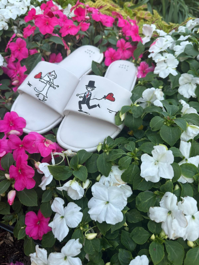 Hand Painted Leather Slippers - Bachelorette Party Gifts - Bridemaids Slippers - Bride to be Slippers